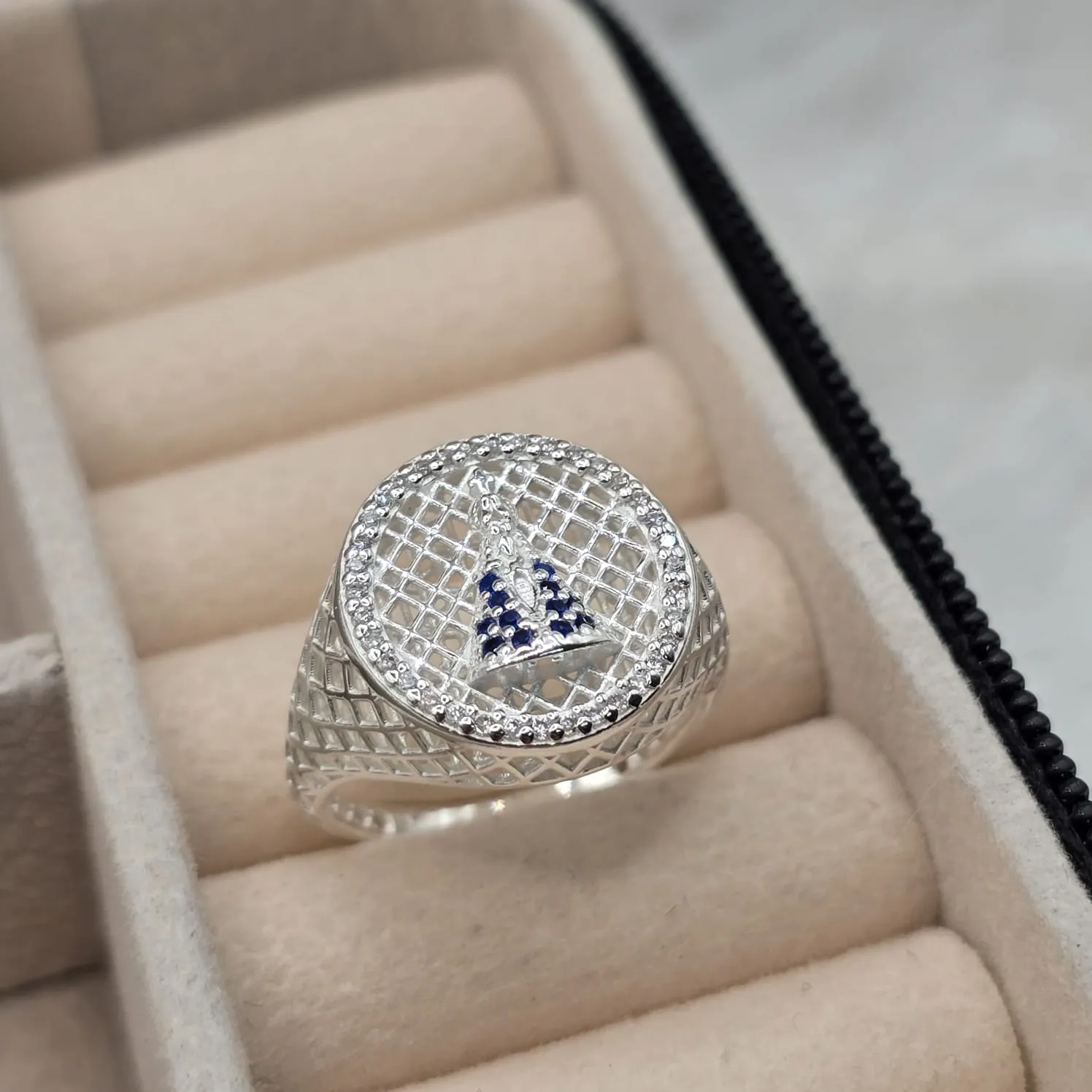 Bracelete de prata 925 fio quadrado com 1 detalhe sextavado deitado